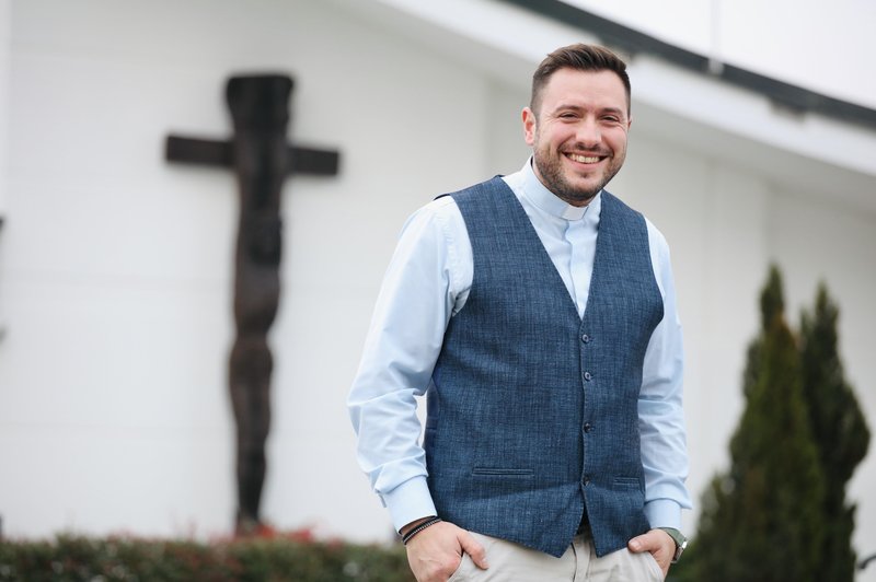 Martin Golob in njegova knjižna uspešnica: v 100 dneh že šesti ponatis (foto: Aleksandra Saša Prelesnik)