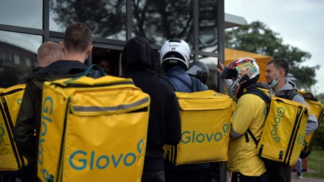 Glovo razkriva, kakšno hrano Slovenci najpogosteje naročamo (to veliko pove o nas)