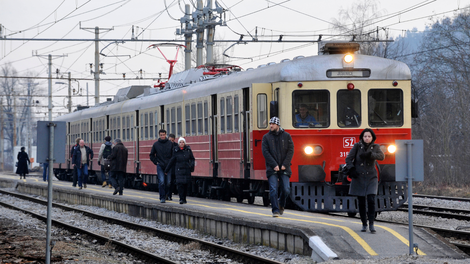 Pozor! Zaradi izrednega dogodka potovanje z vlakom močno omejeno