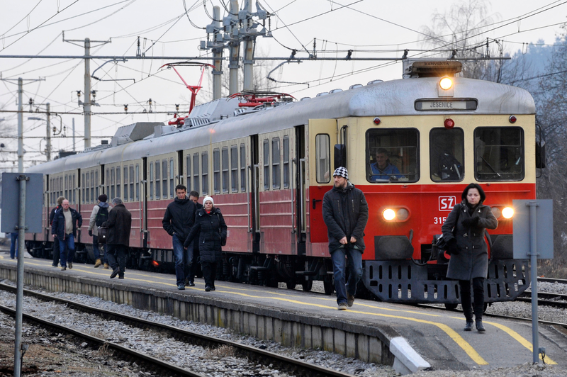 Pozor! Zaradi izrednega dogodka potovanje z vlakom močno omejeno (foto: Žiga Živulović jr./Bobo)