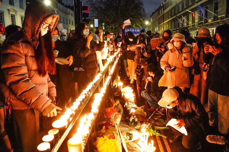 Twitter preplavljen z obskurnimi tviti in pornografijo v povezavi s protesti na Kitajskem (foto: profimedia)