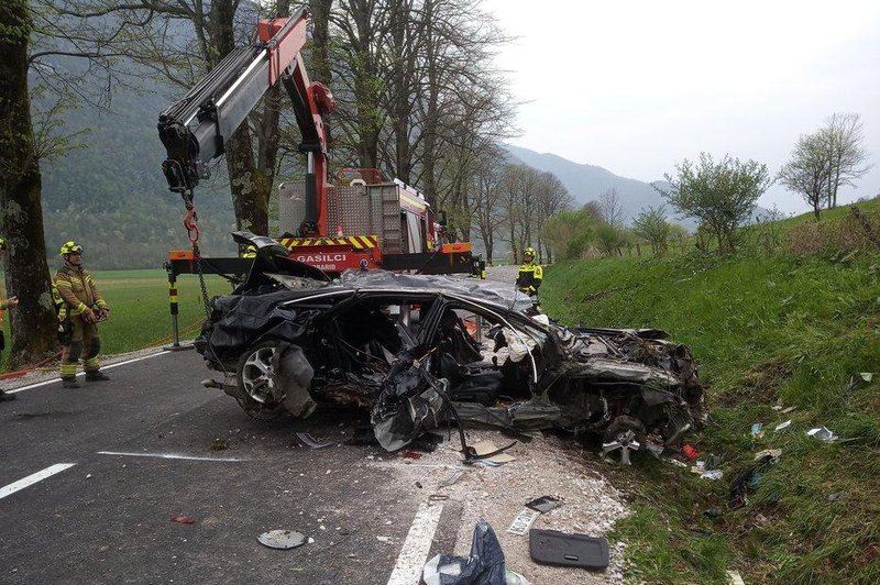 Povzročitelj nesreče pri Hiši Franko, v kateri so umrli trije njegovi prijatelji, priznal krivdo. Kakšna kazen ga čaka? (foto: PGD Kobarid)