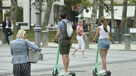 Ljubljanski zelenci na dveh koleščkih, ki so povzročili veliko nejevolje, se umikajo z ulic