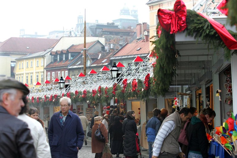 Kakšna darila Slovenci najpogosteje kupujemo za božič? (foto: Bobo)