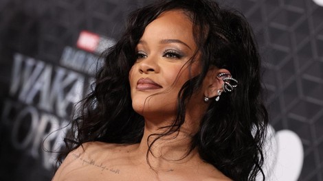 Rihanna objavila prvi posnetek sina, oboževalci pravijo, da je bolj podoben očetu