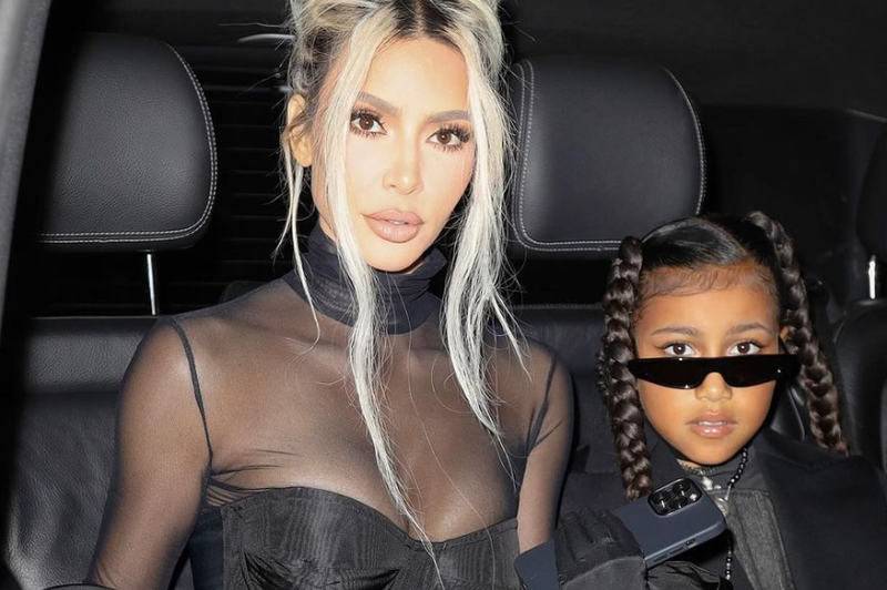 Biti varuška otrok sester družine Kardashian ni šala: plače so vrtoglave, a pravila stroga (foto: Instagram/Kim Kardashian)