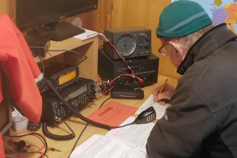 Radioamaterji v Sloveniji še delujejo: bi nas lahko rešili ob hibridnem napadu na evropsko električno omrežje? (foto: Luka Mustafa)