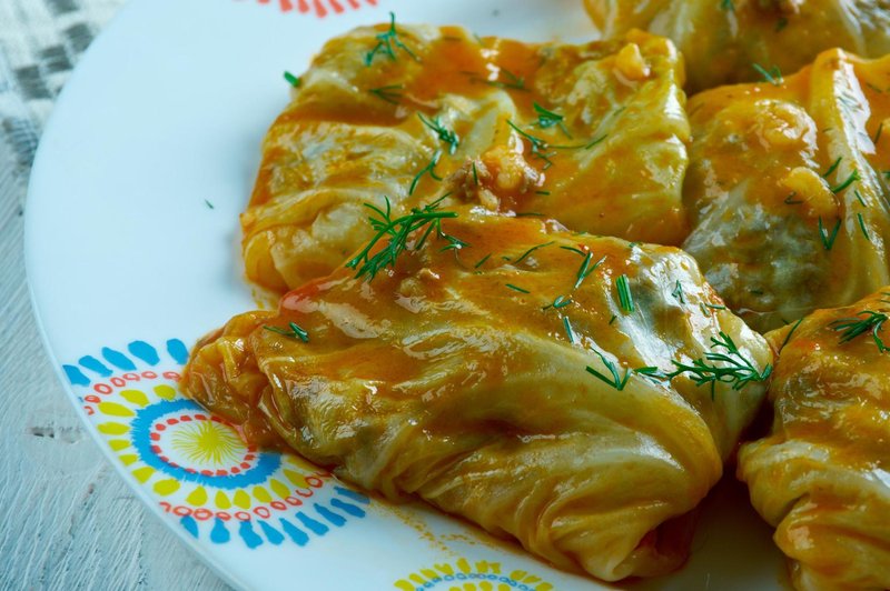 Med prazniki na mizi ne sme manjkati sarma. Jo obožujete, a ne jeste več mesa? To je recept za vas (foto: Profimedia)