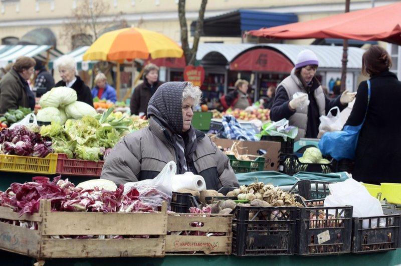 Za koliko se je v povprečju letos podražila hrana v primerjavi z lanskim letom? (foto: Tina Kosec/Bobo)