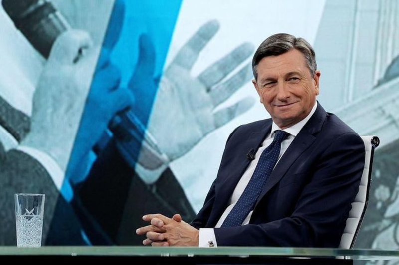 Borut Pahor razkril, kaj bi storil danes, če bi ga prijelo, da reče kaj porednega (foto: Instagram/Borut Pahor)