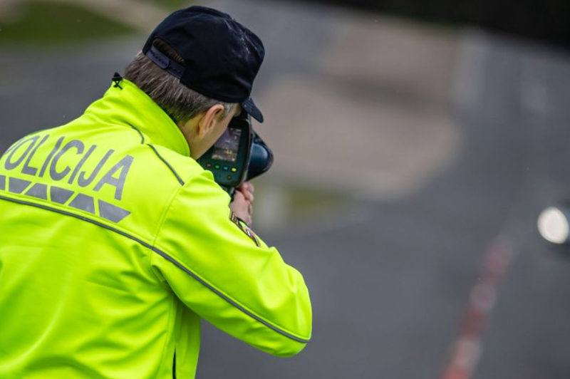 Ste preverili, do kdaj vam velja e-vinjeta? To vas lahko pošteno udari po žepu (foto: Facebook/Slovenska policija)