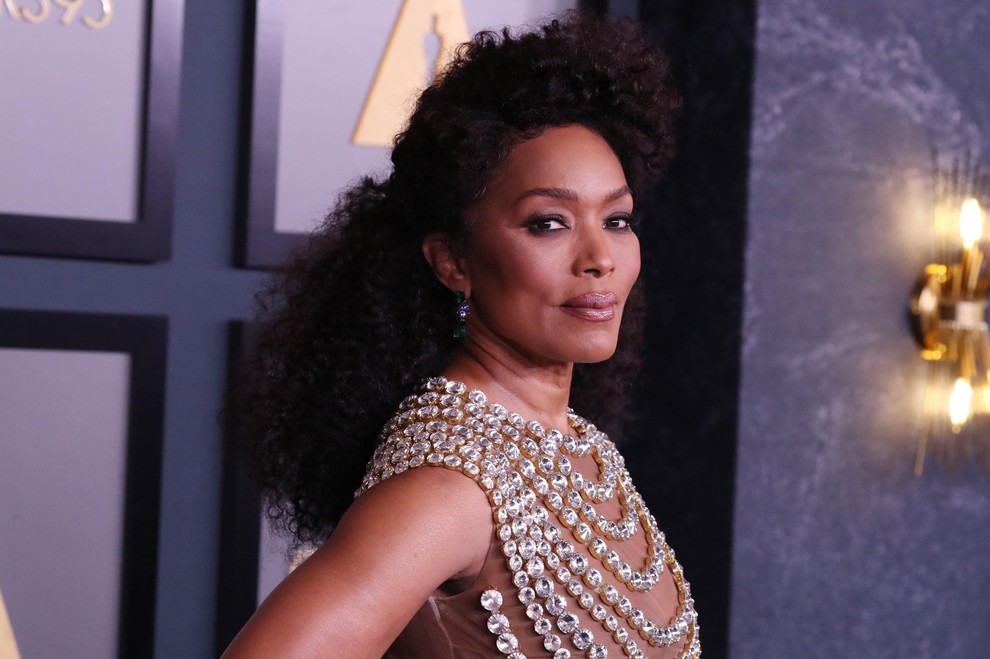 7. Angela Bassett Dobitnica zlatega globusa Angela Bassett bo 16. avgusta dopolnila 65 let. Igralka, ki še vedno izžareva samozavest, …