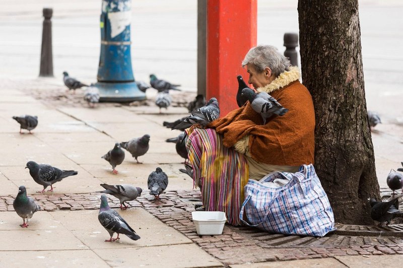 Pri nas je med brezdomci vedno več žensk, kakšni so razlogi za to? (foto: Profimedia)