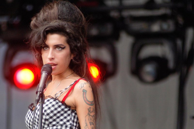 Snemajo biografski film o Amy Winehouse. Poglejte, kdo jo igra in ali sta si podobni (FOTO) (foto: Profimedia)