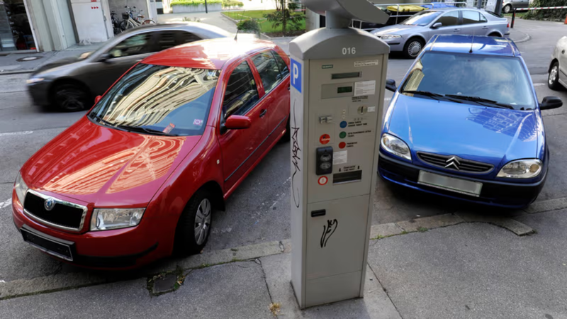 Bo treba v središču Ljubljane že kmalu parkirnino plačevati tudi ob nedeljah?