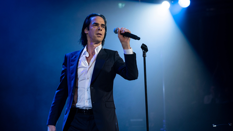 Nick Cave ostro nad pesem, ki jo je napisala umetna inteligenca: "Ta pesem je zanič"