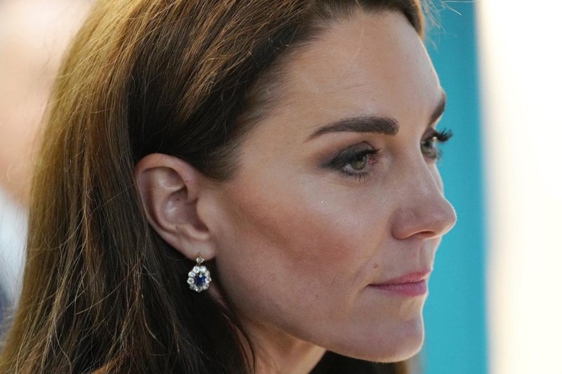 Kate in William sta po izdaji knjige princa Harryja v resnih težavah (foto: Profimedia)