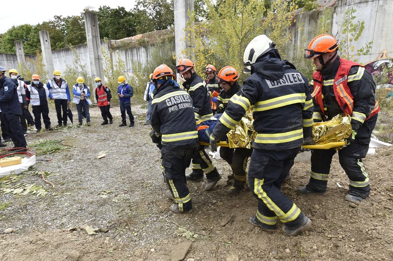 Lahko nam reši življenje: kaj moramo vedeti in kako ravnati ob potresu (foto: Žiga Živulović jr. /Bobo)