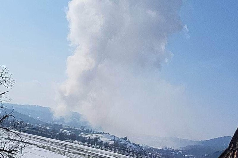 Grozljivka na Vrhniki, v eksploziji ena oseba izgubila življenje, dve huje poškodovani (foto: Sara Debevec)