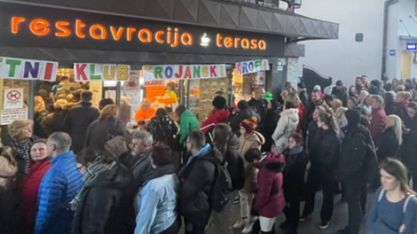 Pust, lačnih ust: česa takšnega na Trojanah ne pomnijo (FOTO)