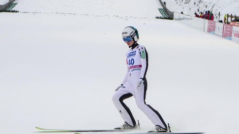 Zdravstvene težave ustavile slovensko skakalko: bo sploh lahko nastopila v Planici?