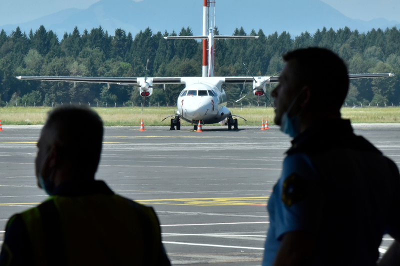 Negativno presenečenje: ljubljansko letališče med vsemi evropskimi prestolnicami na zadnjem mestu (foto: Žiga Živulovič jr./Bobo)