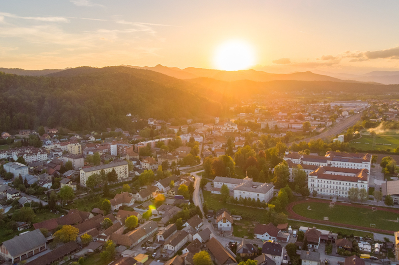 Luč na koncu predora: pred nami končno sončni dnevi (foto: Profimedia)