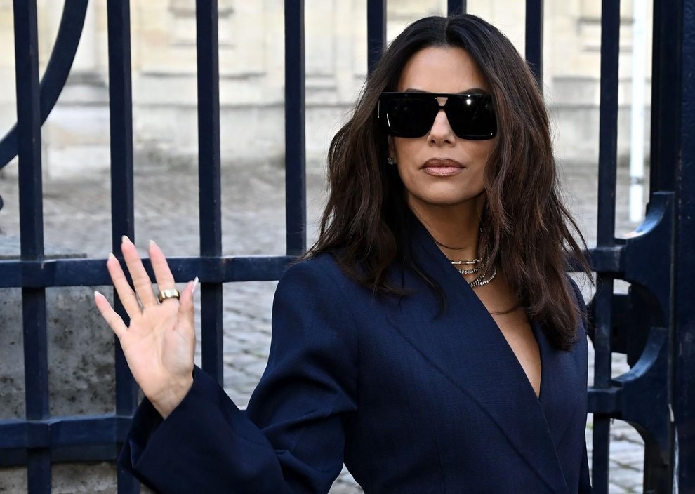 Eva Longoria, poročena Baston, je za to priložnost izbrala model obleke, v katerem je vsaka ženska videti elegantno. Njen videz …