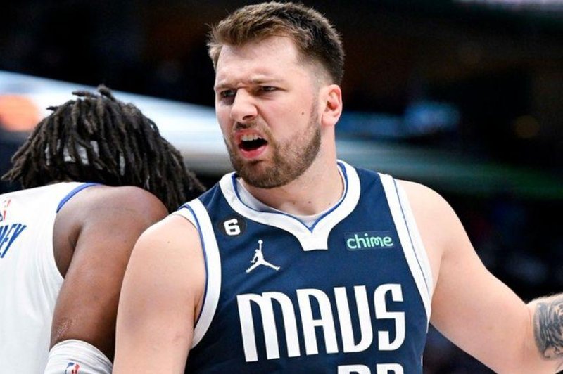 Luka Dončić dosegel 42 točk, vendar tudi to ni bilo dovolj ... Dallas je vse bolj oddaljen od končnice (foto: Profimedia)