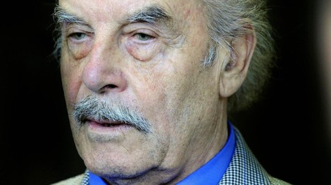 24 let je v ujetništvu zlorabljal svojo hčer nato pa ... Josef Fritzl je o sebi napisal nekaj, kar ni pričakoval nihče