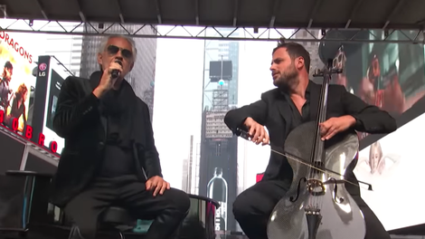 Popoln nastop: Stjepan Hauser in Andrea Bocelli v New Yorku za trenutek zaustavila čas (VIDEO)