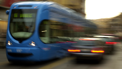 Panika pri naših sosedih: najstnik ukradel tramvaj in se z njim vozil po mestu