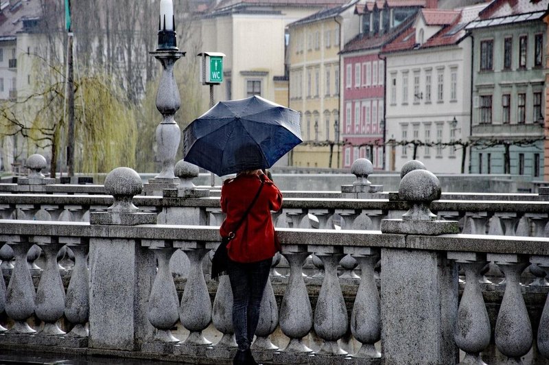 Nas spet čaka dež? Takšno vreme bomo imeli v naslednjih dneh (foto: Profimedia)