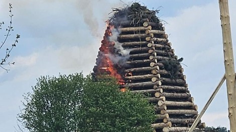 Nepridipravi podkurili Ptujčanom: od pripravljenega kresa ostalo bore malo (FOTO)