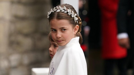 Princesa Charlotte je s to potezo na dedkovem kronanju do konca raznežila Britance (FOTO)