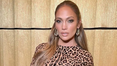 Ste vedeli, da ima Jennifer Lopez mlajšo sestro: podobnost je očitna (FOTO)