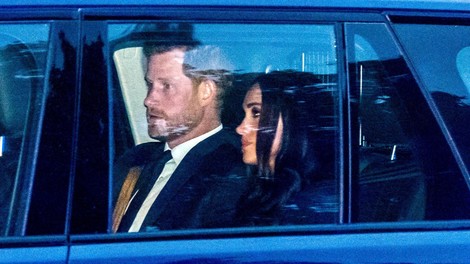 Princa Harryja in Meghan Markle preganjali paparaci v avtomobilu: skoraj bi se končalo katastrofalno