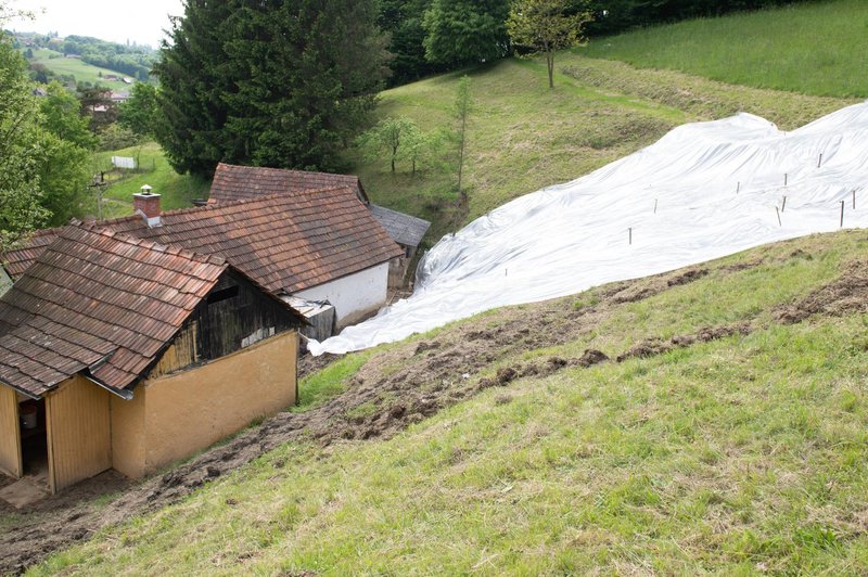 Po plazovih v Šentilju: nekatere družine se nikoli več ne bodo vrnile v svoje domove (žalostno, da bi bilo težko bolj) (foto: Milos Vujinovic/Bobo)