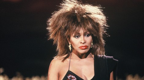 Tina Turner je bila pred smrtjo zelo slabotna: potrebovala je pomoč pri hoji (FOTO)