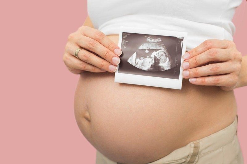 Znani Slovenec bo postal očka: tako izvirno mu je novico sporočila njegova srčna izbranka (foto: Profimedia/simbolična fotografija)