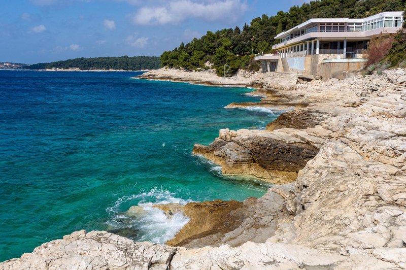 Pozor, če načrtujete počitnice! V hrvaški Istri se širi črevesna bolezen (Nemci močno zaskrbljeni) (foto: Profimedia)