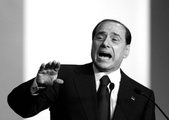 Umrl znan italijanski politik Silvio Berlusconi