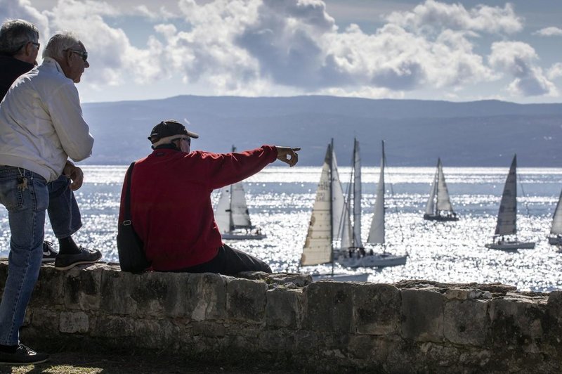 Pijani Ukrajinec na Hvaru nadlegoval natakarico, ta pa ga je porinila v morje, ko je priplezal na obalo, je sledil še en ŠOK (foto: profimedia)