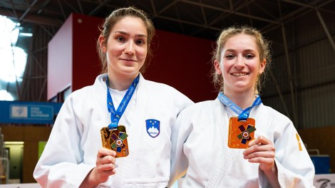 Slovenski judo slavi nov uspeh: Živa Vilfan in Tina Jaklič osvojili naslov mladinskih evropskih prvakinj