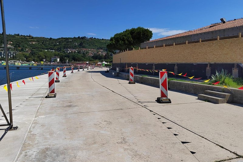 Najlepša portoroška plaža razkopana, oglasili so se odgovorni: "Zavedamo se, da se je prenova zavlekla v začetek turistične sezone" (FOTO) (foto: Osebni arhiv Irena Dolinšek)