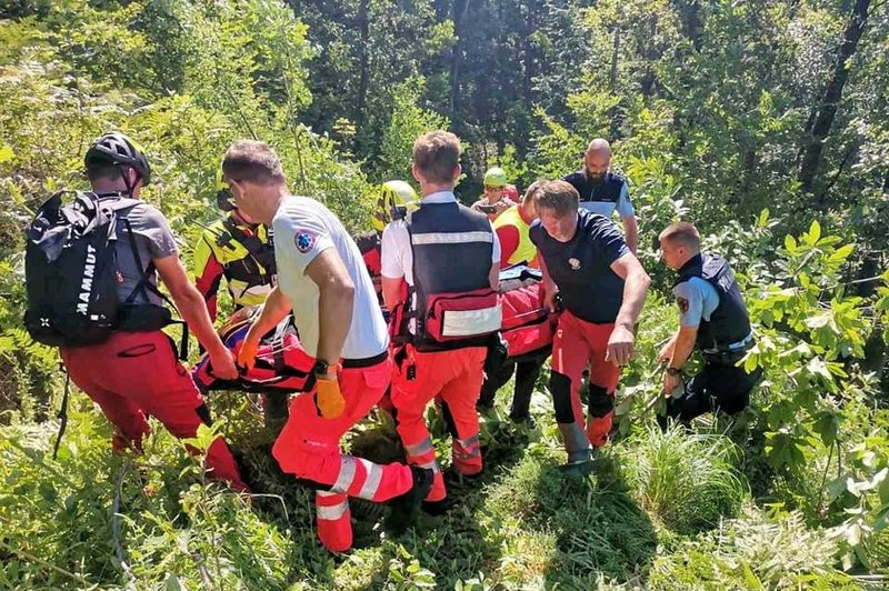 Pogrešano osebo so po štirih dneh našli v gozdu (foto: Facebook/GRS Škofja Loka)