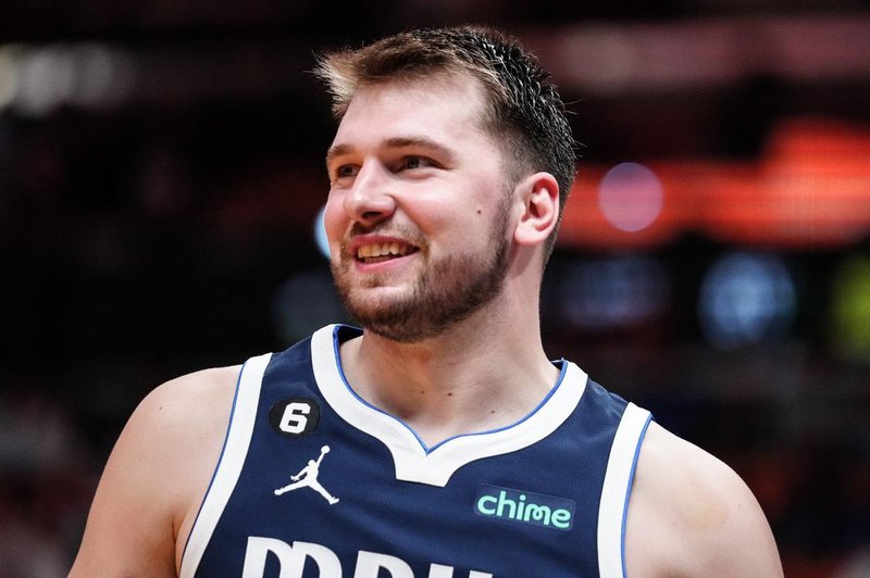 Ne ustavijo ga niti poškodbe: Luka Dončić junak uvodne tekme Dallasa (foto: Profimedia)