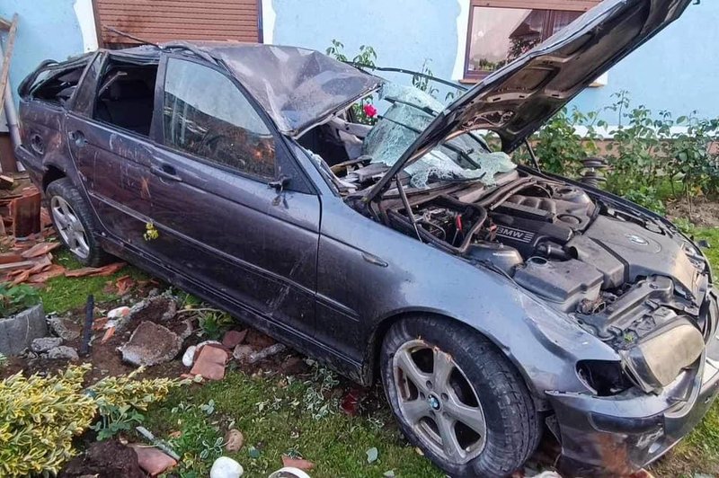 Alkoholiziran voznik povzročil hudo prometno nesrečo v Pomurju (objavljene grozljive fotografije) (foto: PGD Murska Sobota/Facebook)