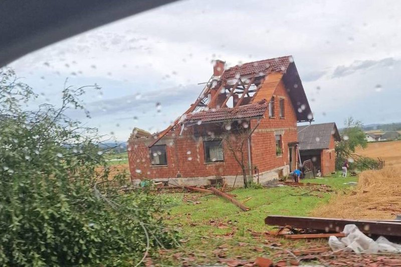 Odpravljanje posledic neurja: "To so razsežnosti škode, ki jih občine same ne bodo mogle sanirati" (foto: Facebook/Neurje.si)