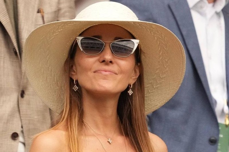 Jelena Đoković v Wimbledonu neprestano v središču pozornosti! (FOTO) (foto: Profimedia)